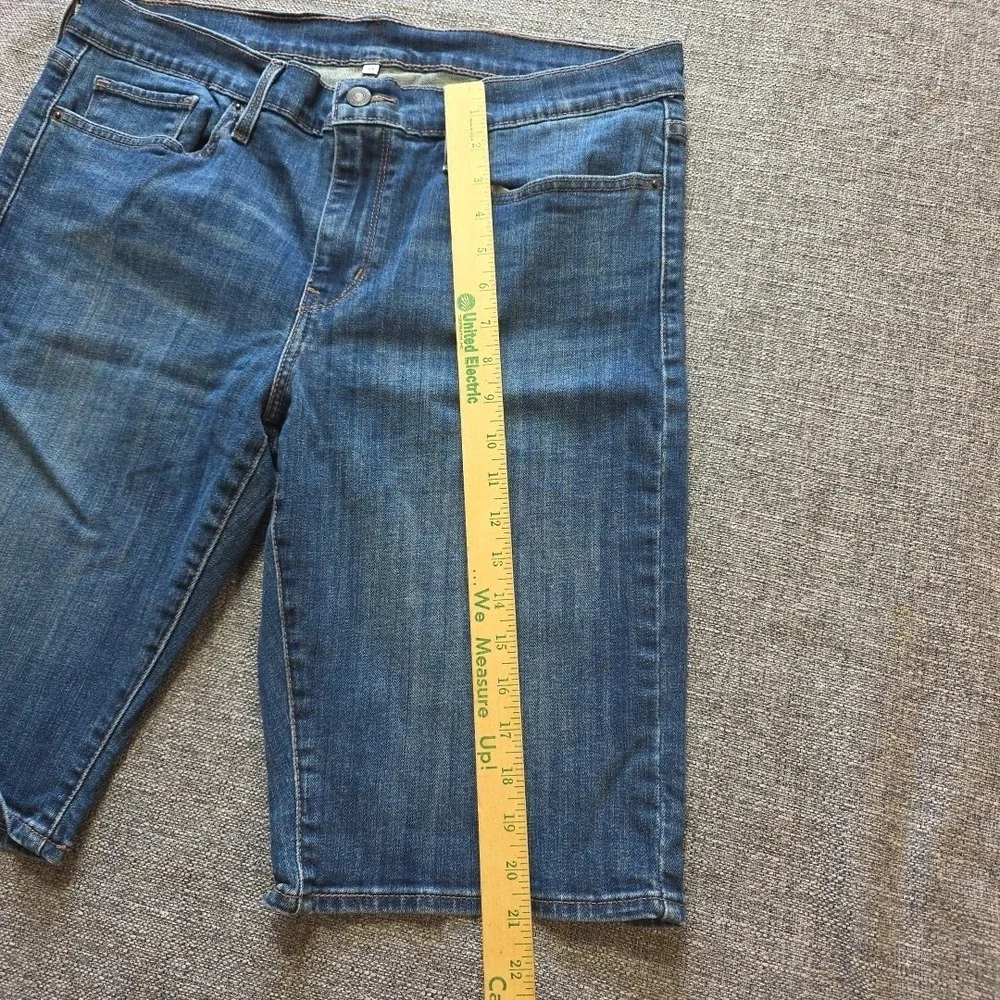 Levis Bermuda Jean Shorts Womens Size 33 Dark Blue Stretch Denim